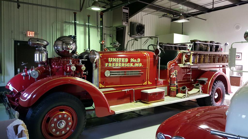 United Steam Fire Engine Co. No. 3 1939 Aherns-Fox