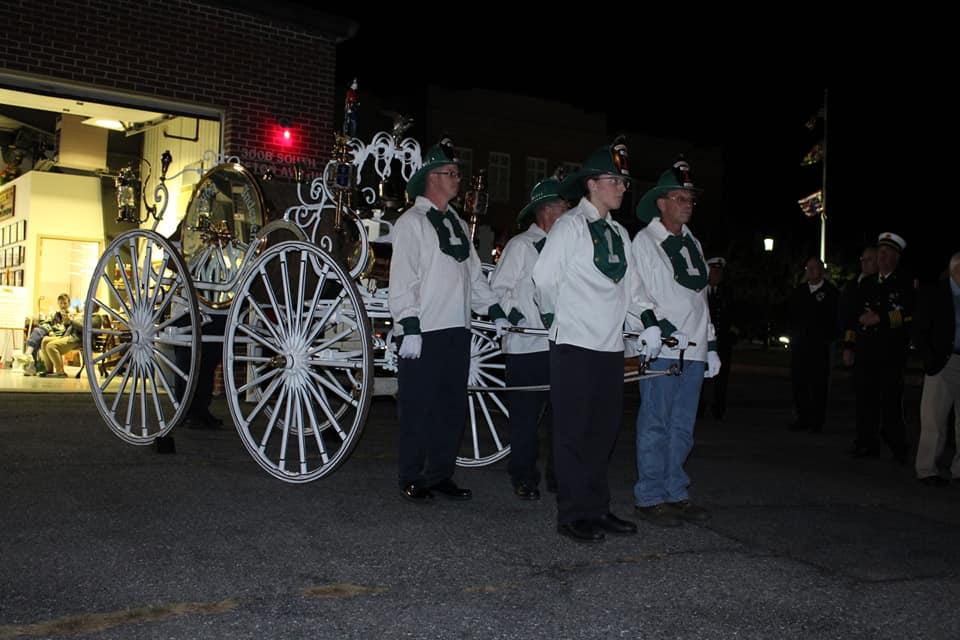 &quot;Romeo&quot; being pulled from the museum at the dedication of the glass etching &quot;Volunteers&quot; 